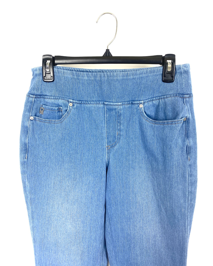 Light Blue Wash Jeans With Open Slit - Size 6/8