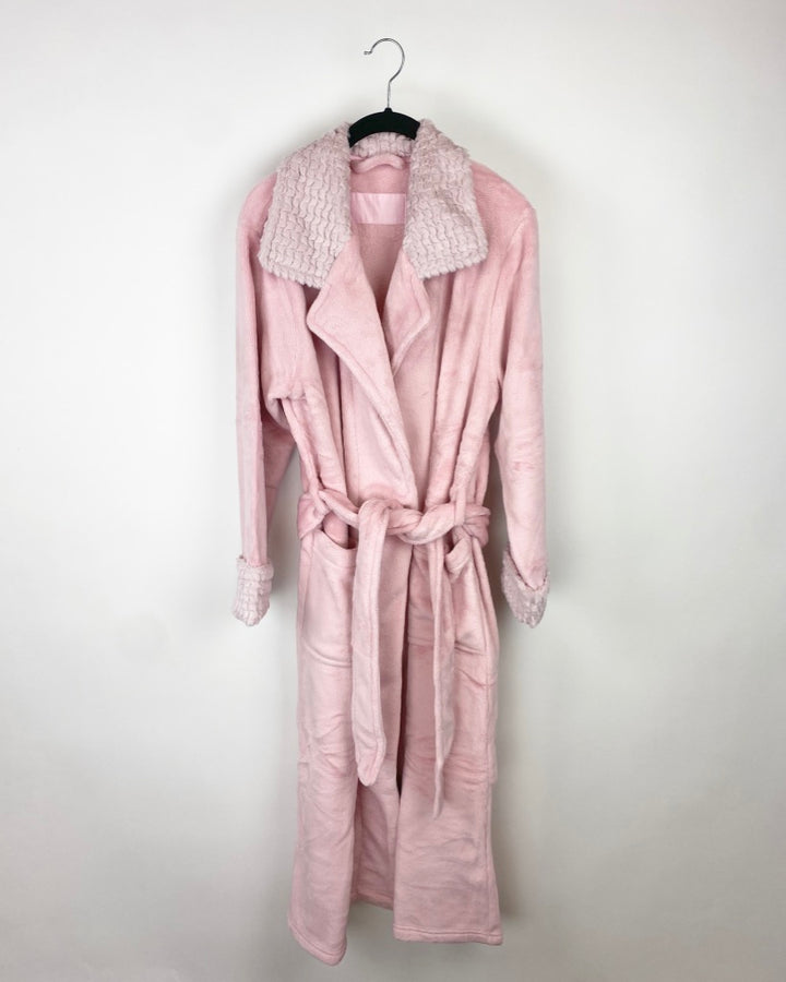 Plush Pink Robe - Size 4/6