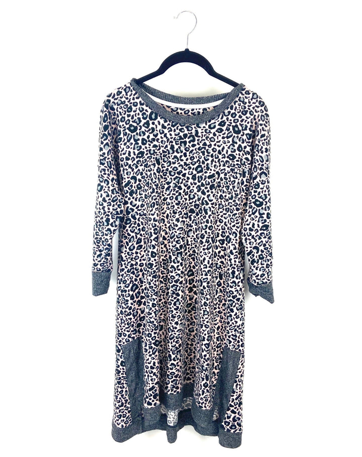 Pink and Grey Cheetah Printed Nightgown - Size 6/8