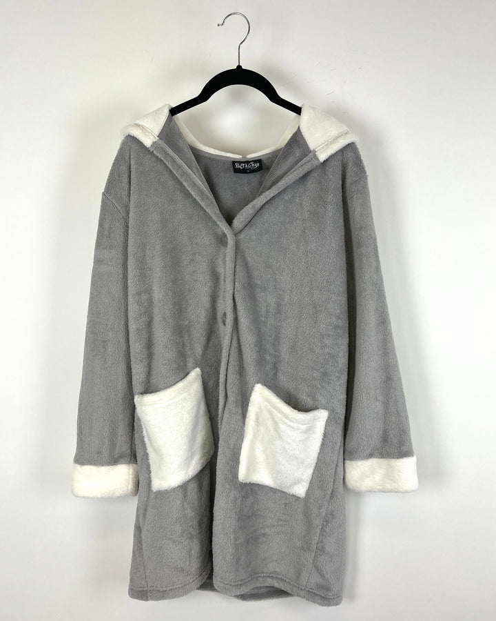 Soft And Cozy Gray Button Up Robe - Size 6-8