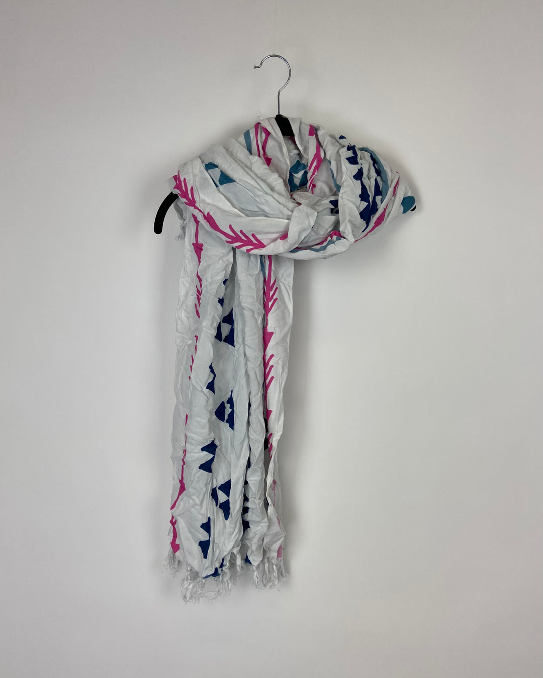 White Arrow Printed Lightweight Scarf