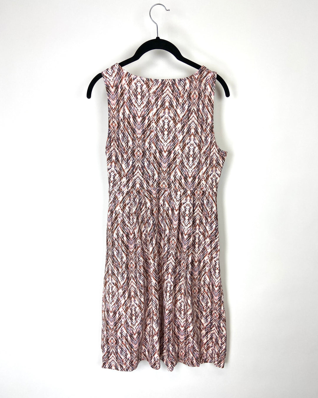 Abstract Print Sleeveless Dress - Small