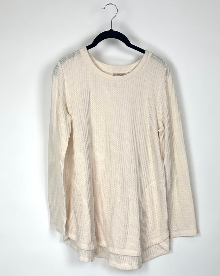 White Textured Long Sleeve - Size 6-8