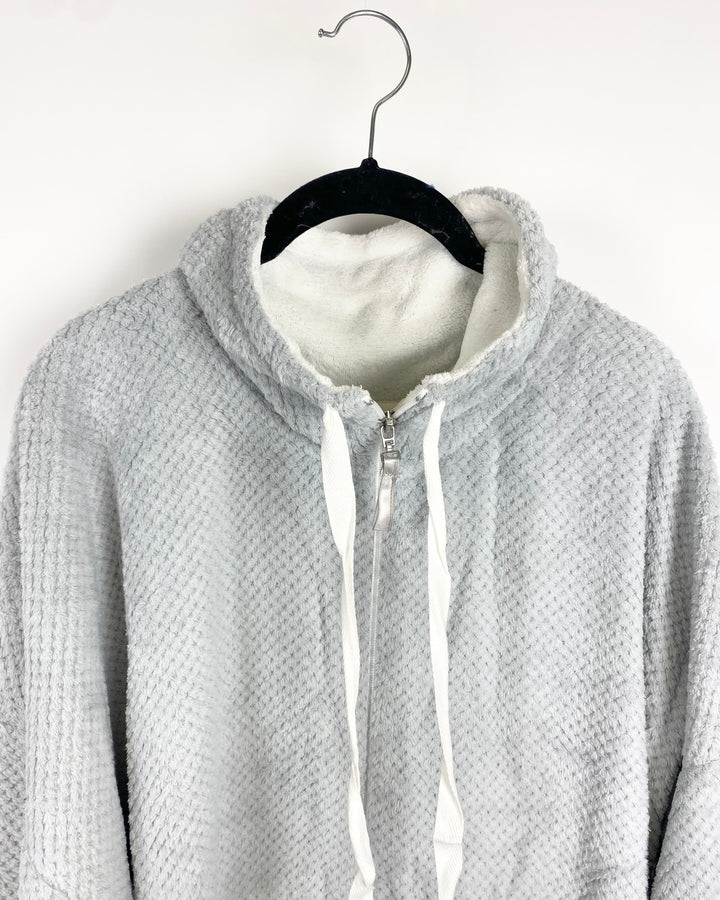 Grey Long Sleeve Robe - Small