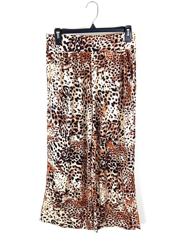 Cheetah Printed Cropped Pants - Small