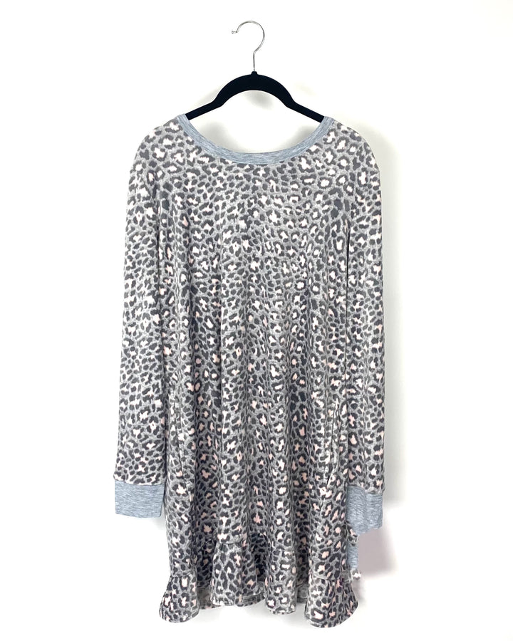 Fleece Gray Cheetah Nightgown - Small