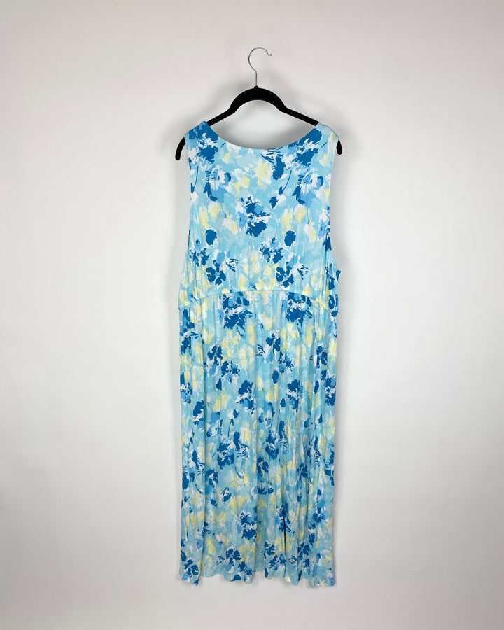 Blue Sleeveless Floral Maxi Dress - 1X