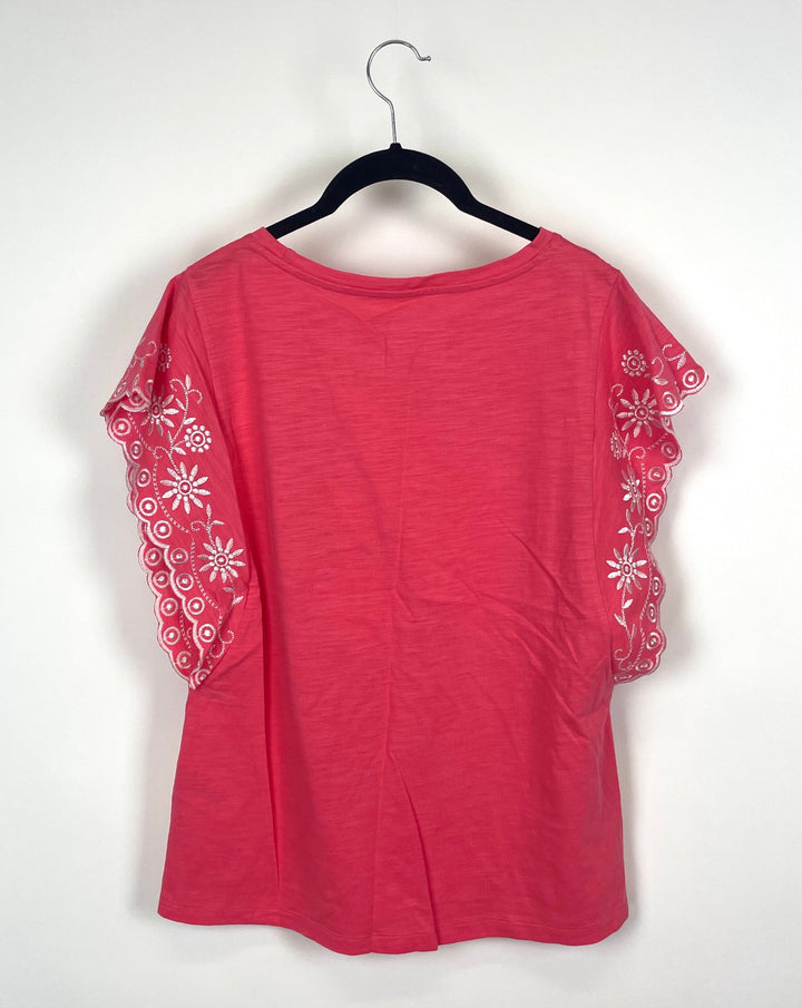 Coral Short Sleeve Winged Embroidered Shirt - Small/Medium