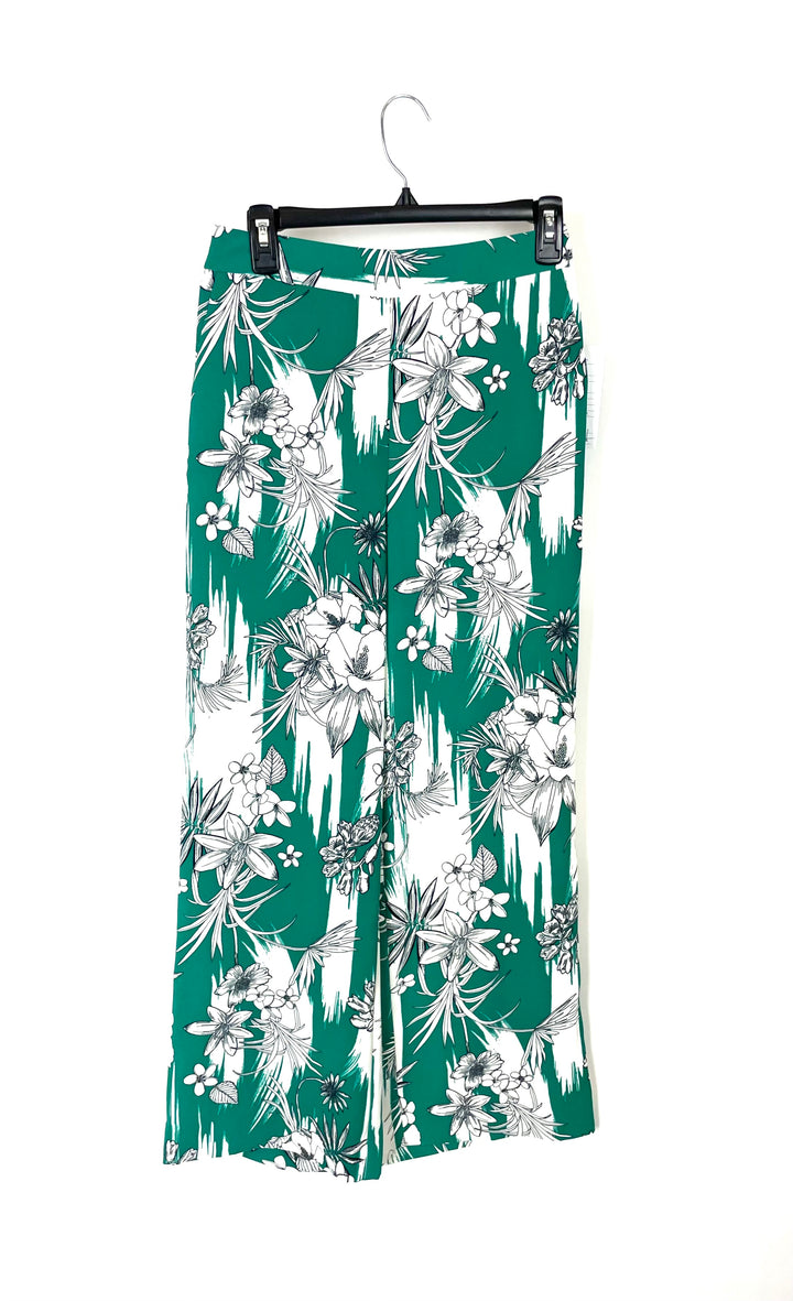 Floral Printed Short Length Pants - Size 4 Short