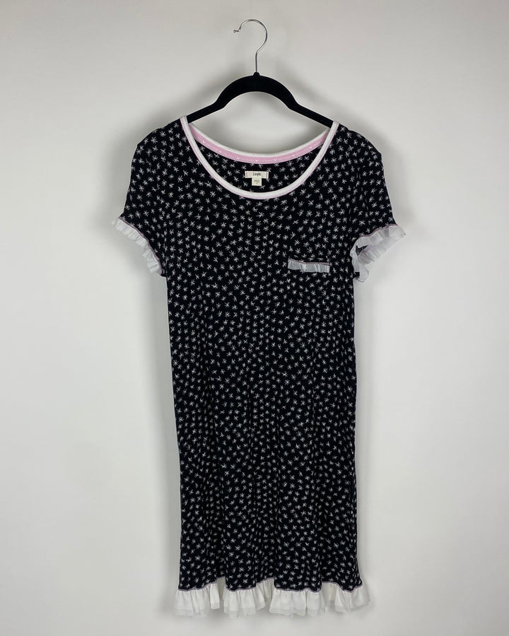Black And White Night Gown - Small